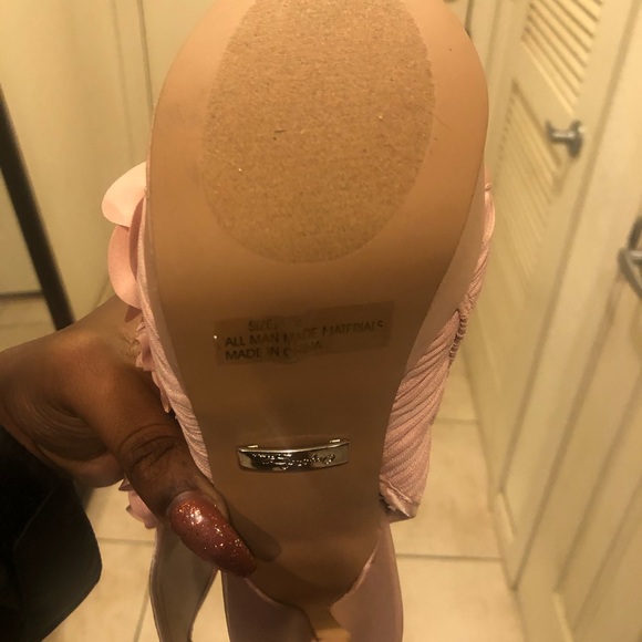 Sassy Pink Heels - Picture 4 of 4